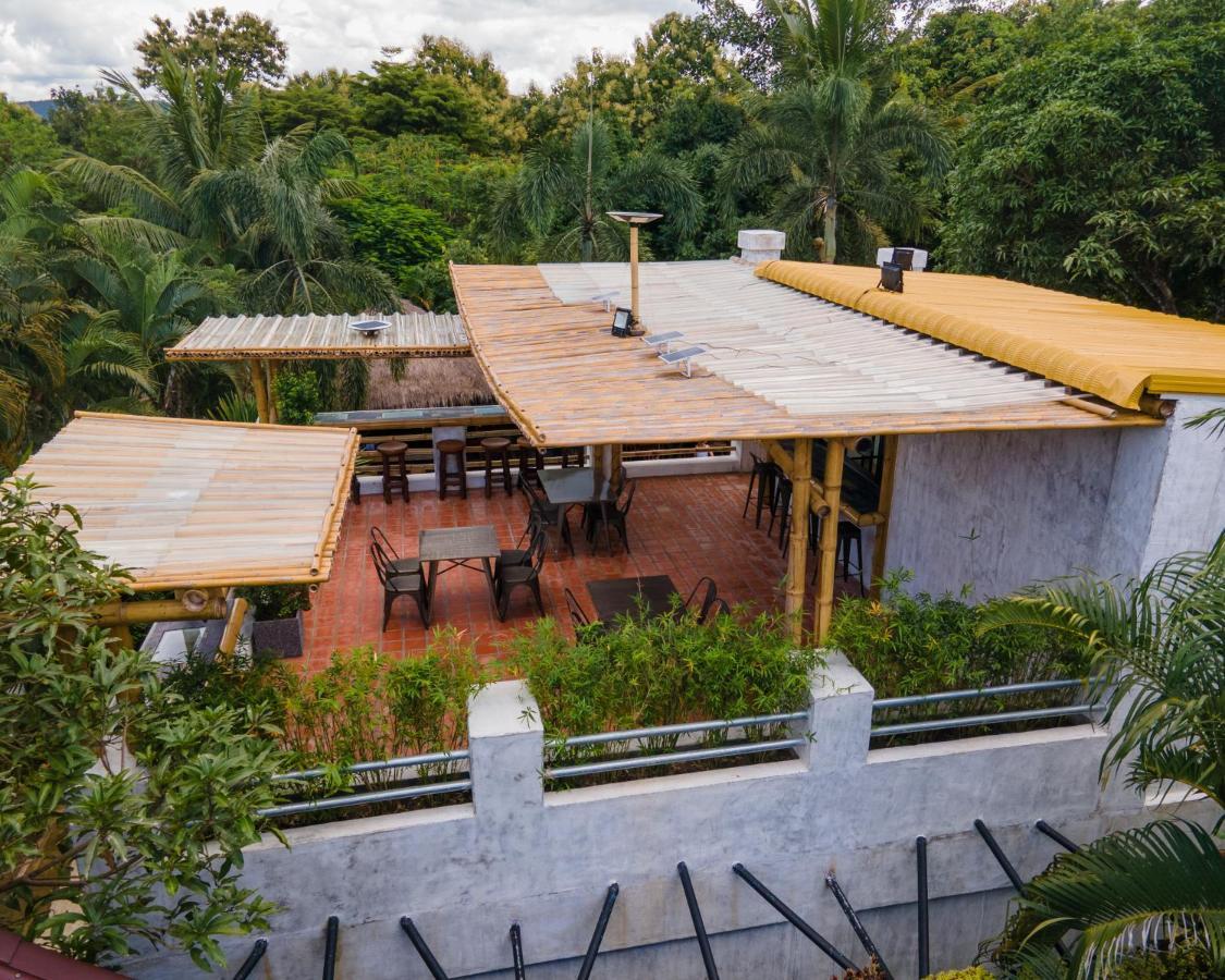 Baanpong Lodge San Kamphaeng Ngoại thất bức ảnh
